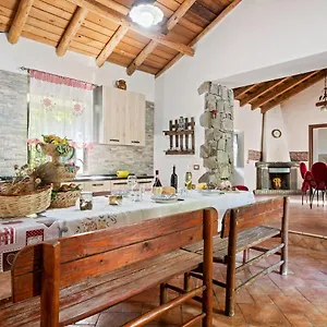 Belvilla By Oyo Casa Otaiti , Maniace Italia