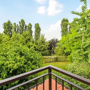 & Country Holidays , Bussolengo Italia