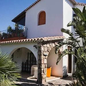 Los Flamingos Bed & Breakfast